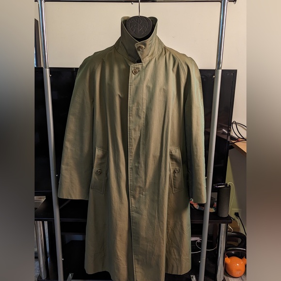 Burberry iridescent green trenchcoat - Picture 4 of 8